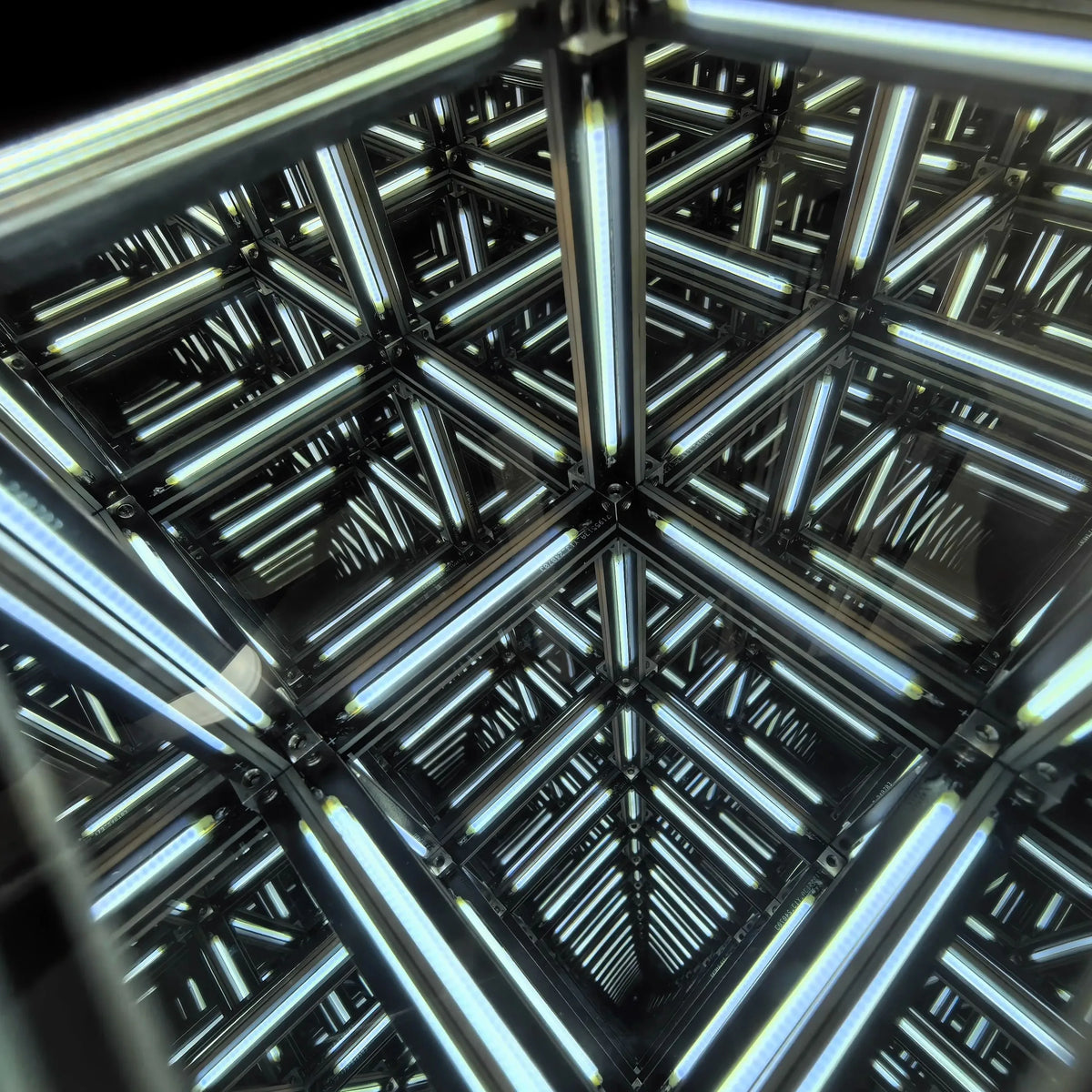 Desktop Technology Atmosphere 4-Dimensional Space Hypercube